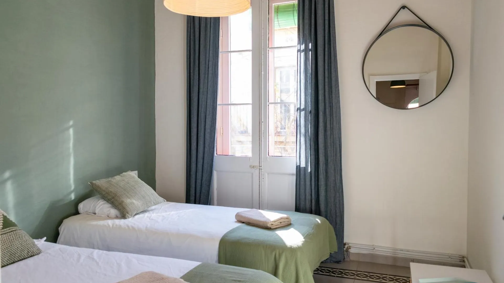 Center Of Gracia By Maison Pinata Barcelona Apartment